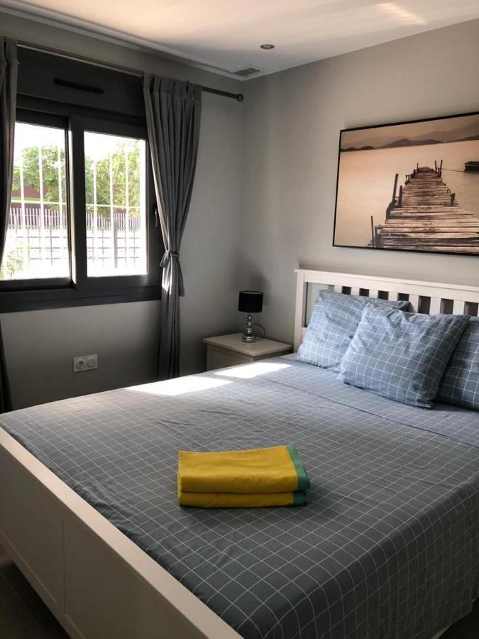 Luxury Beach Front Apartment 아레날레스 델 솔 외부 사진